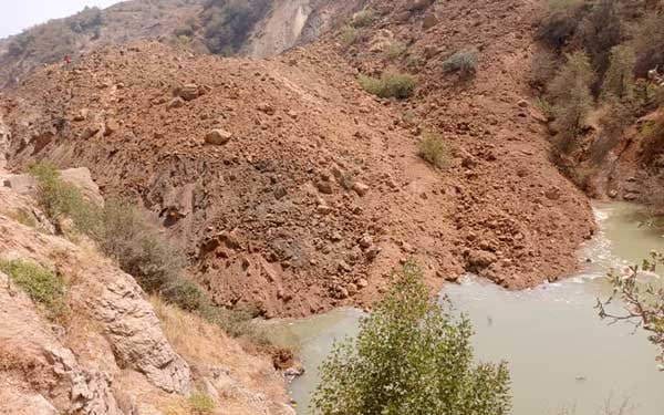 photo_5307921438998657829_x