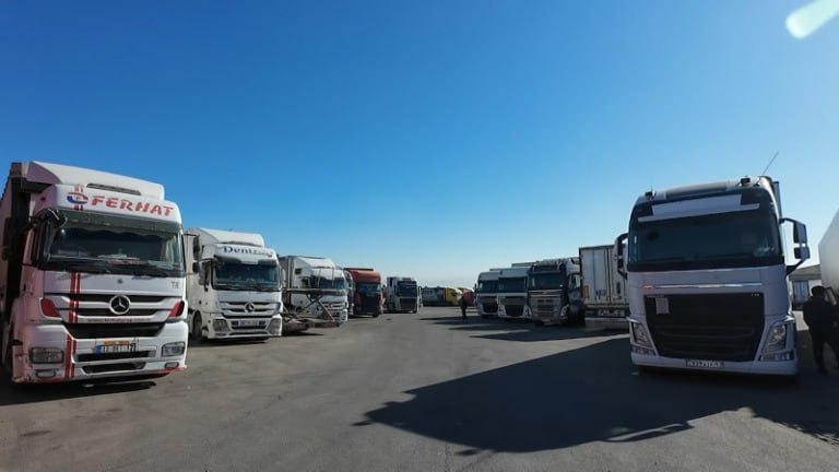 photo_5372894643395620209_x (1)