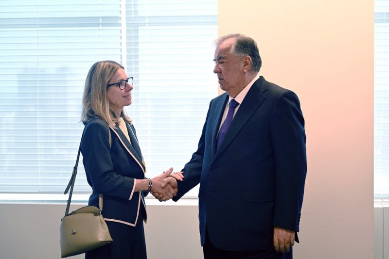 photo_5375146443209309044_x