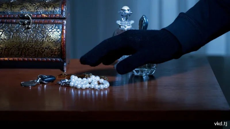 photo_5381843246411543837_x