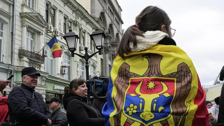 photo_5391234639080849278_x