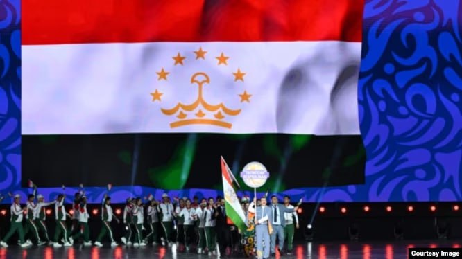 photo_5393486438894534574_x