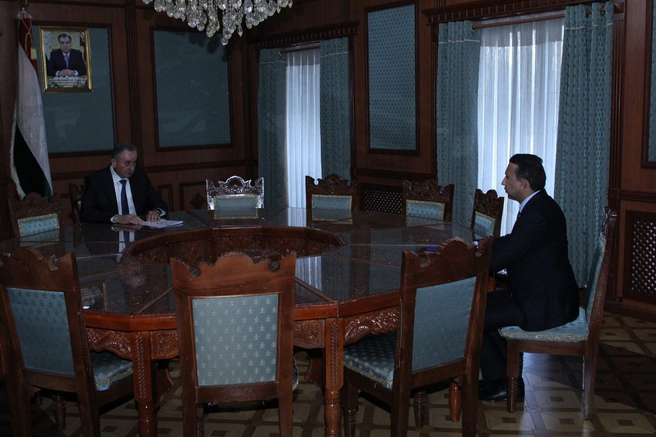 photo_5190436942238577594_y