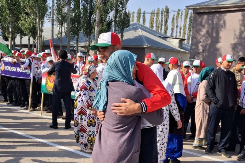 photo_5395703251904628942_x