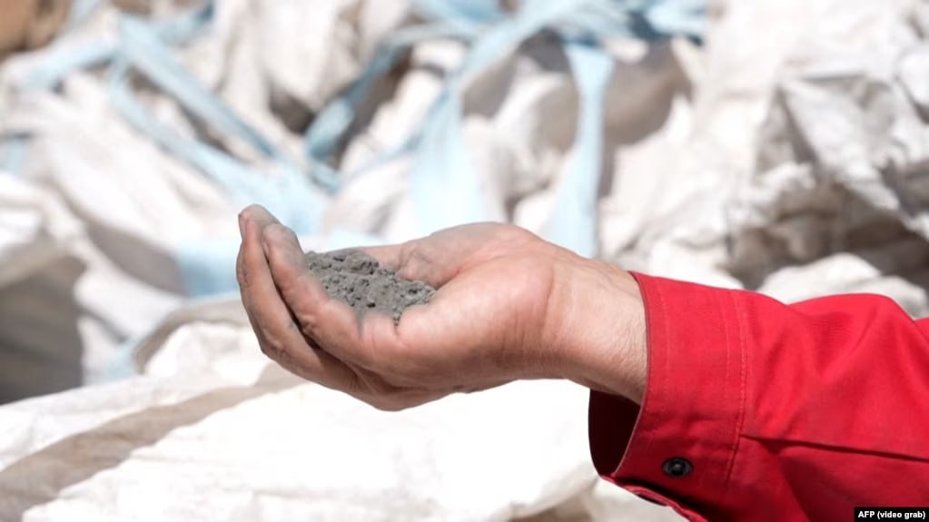 photo_5418020992896346686_y (1)