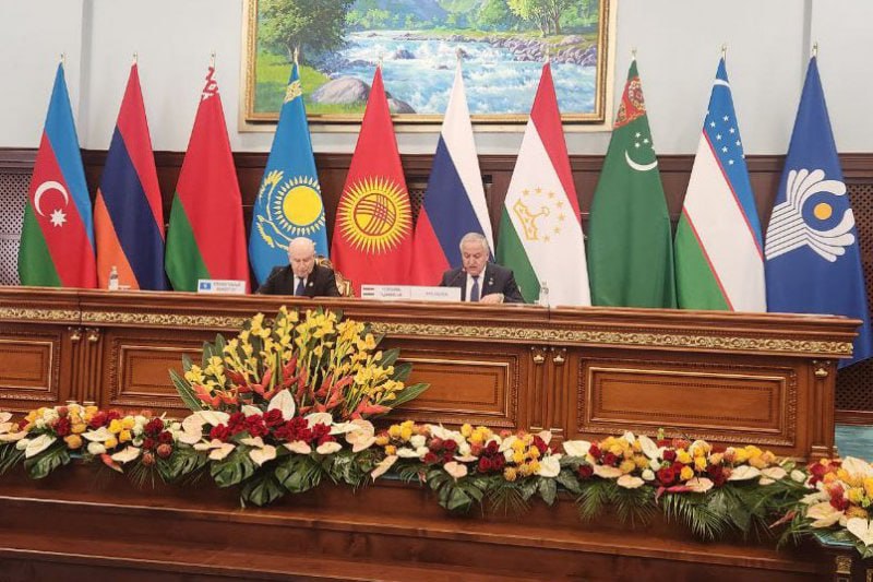 photo_5427247549015783085_x