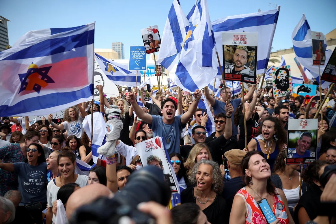 photo_5434062493883431975_y