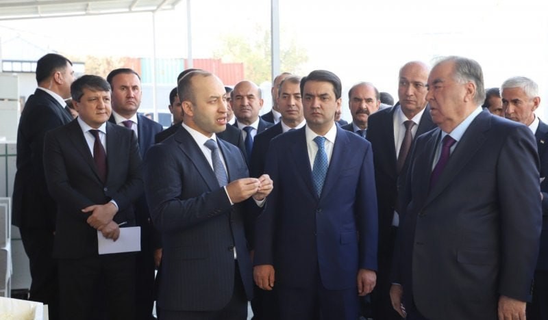 photo_5453933834388239998_x