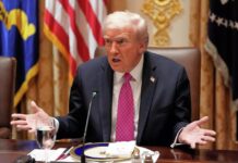 Трамп аз Пентагон дар бораи вазъи захираи мушак тавзеҳ талаб кардааст