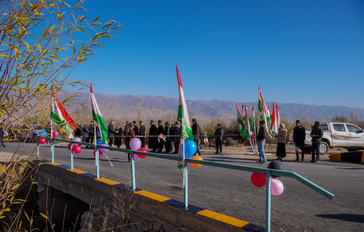 photo_5301285285033347998_y