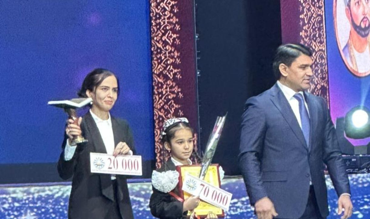 photo_5301285285033348001_y