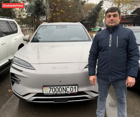 photo_5325917115749436605_x