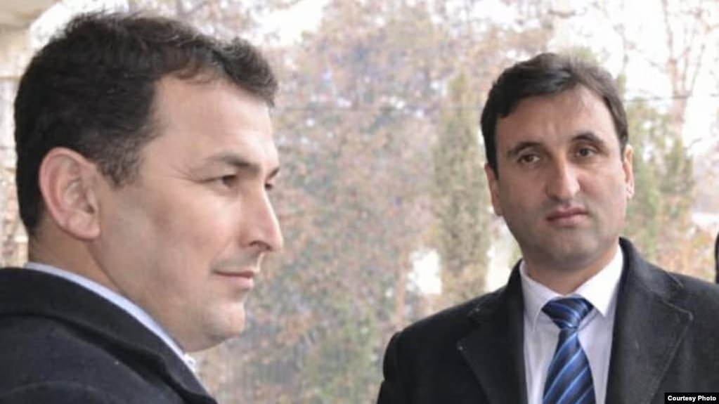 photo_5395735446983216018_y