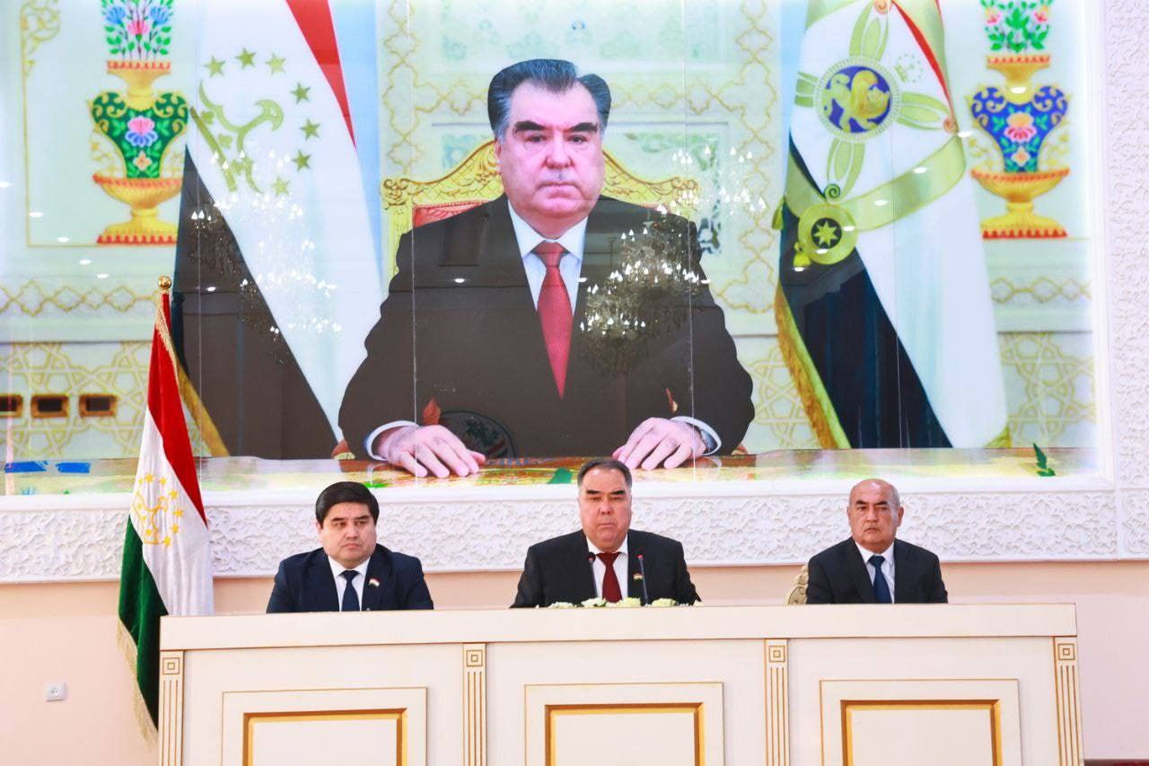 photo_5402098161859367678_y