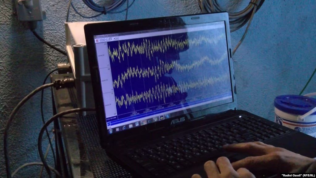 photo_5404823116745216201_y