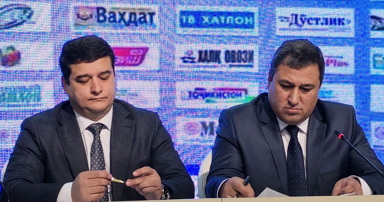 photo_5188382285722488244_y