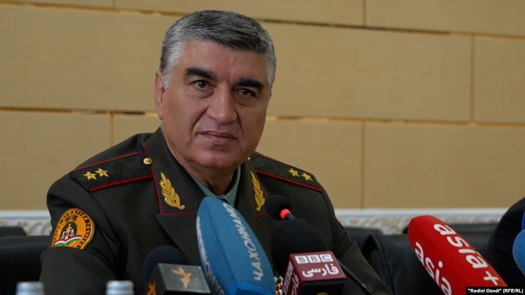 photo_5228751413482034998_y