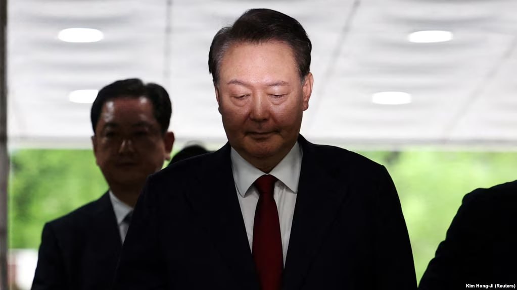 photo_5242618716124550428_y