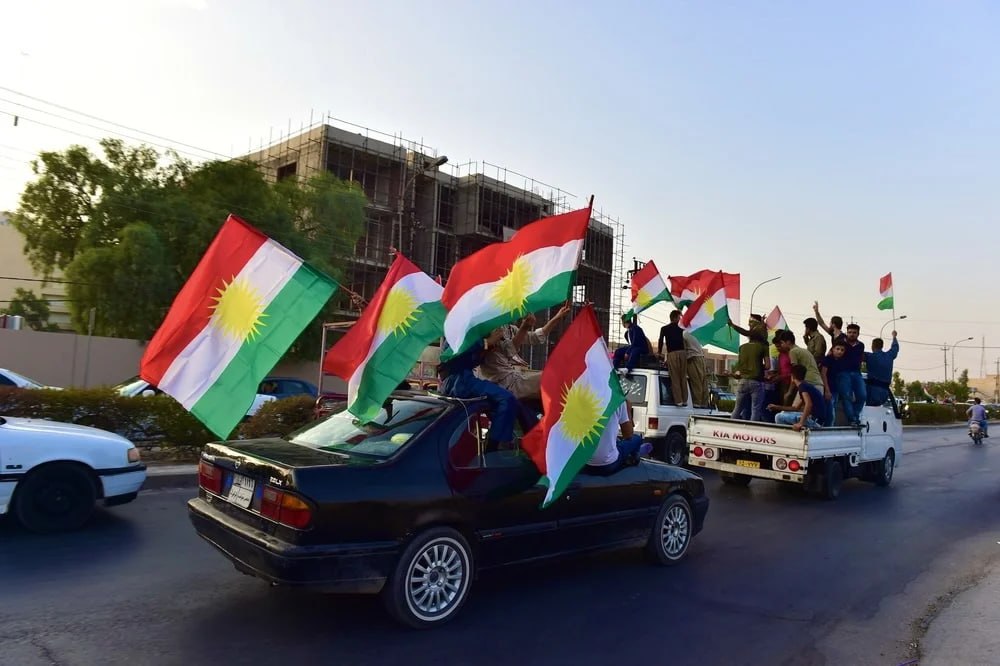 photo_5278315387617481707_y