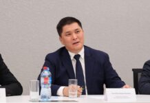 «Иқтисод ва саводи молиявӣ Забоне, ки ҳама мефаҳманд