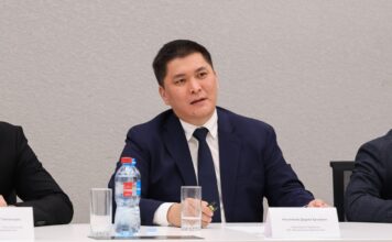 «Иқтисод ва саводи молиявӣ Забоне, ки ҳама мефаҳманд