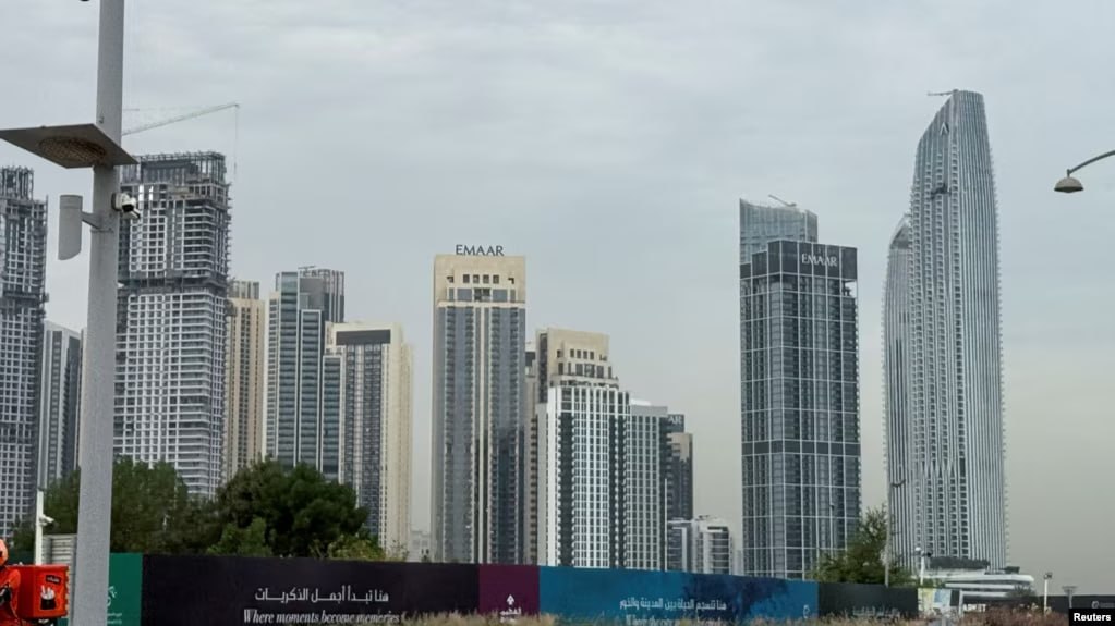 photo_5355139587900117715_y