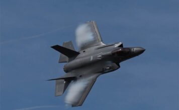 Борони мушакии “Қодир” ба Тел-Авив