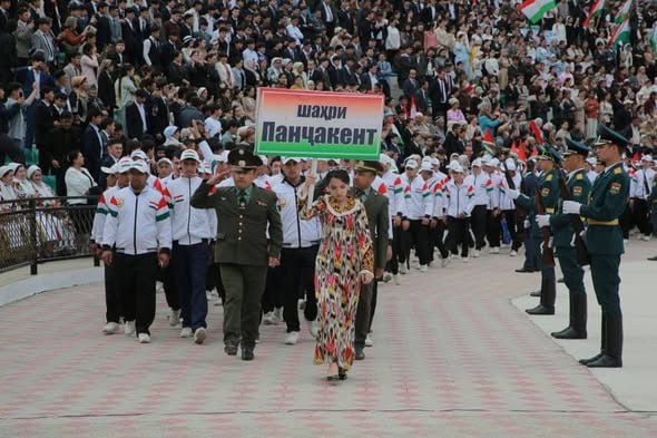 photo_5388601617973712038_x