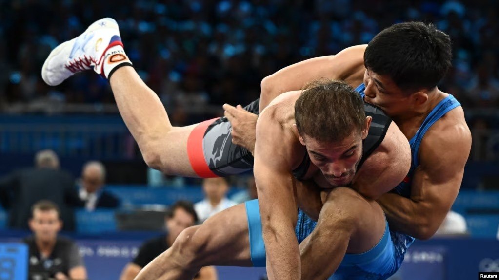 photo_5398006810372936803_y