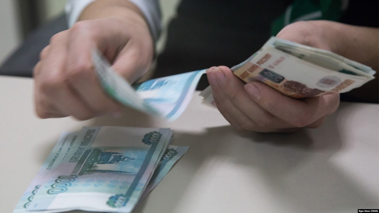 photo_5400181571358233922_y