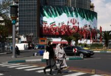 Эрон аз панҷ кишвари арабӣ ҷуброн талаб кард