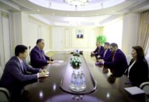 Дар Исфара ва Ишкошим майдони футбол месозанд