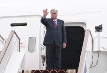 Президент дар Остона