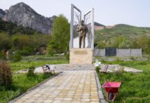 Тайёрӣ ба ҷашни устод Лоиқ