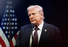 Wsj: Трамп ба мушовиронаш супориш дод, ки ба муҳосираи дарозмуддати Эрон омодагӣ гиранд