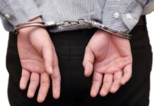 Чанд мансабдори собиқи Исфара зиндонӣ шудаанд