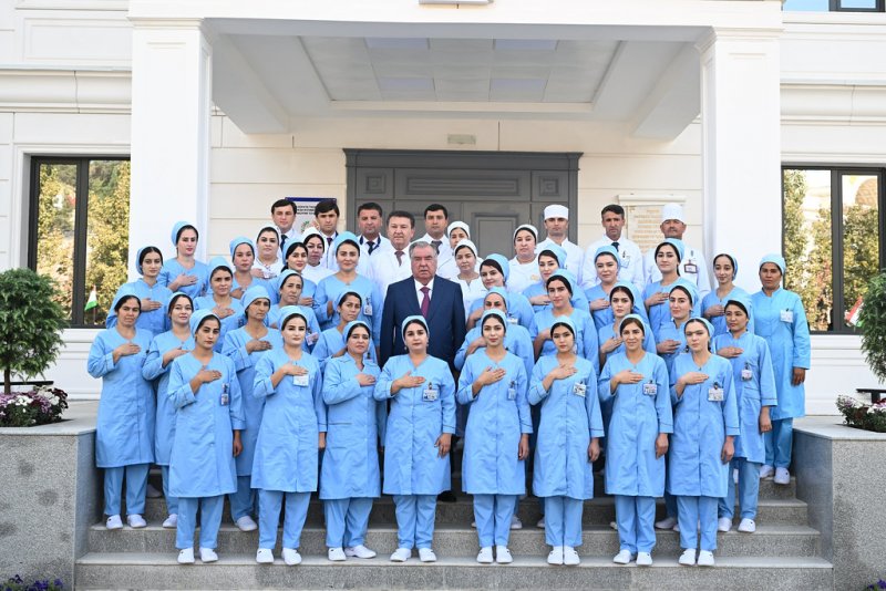 Peshvoi-millat-va-tabibon
